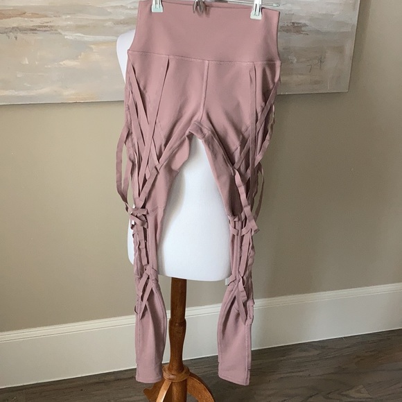 ALO Yoga dusty pink high waist strapped leg stirrup leggings - Picture 3 of 11